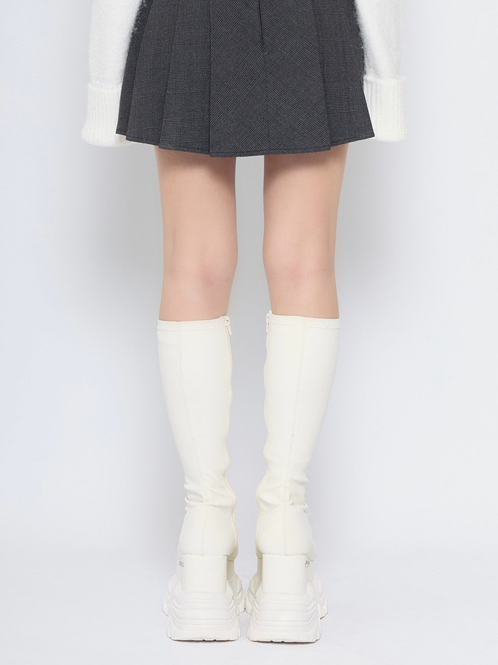 モデル:155cm(着用サイズ:39)