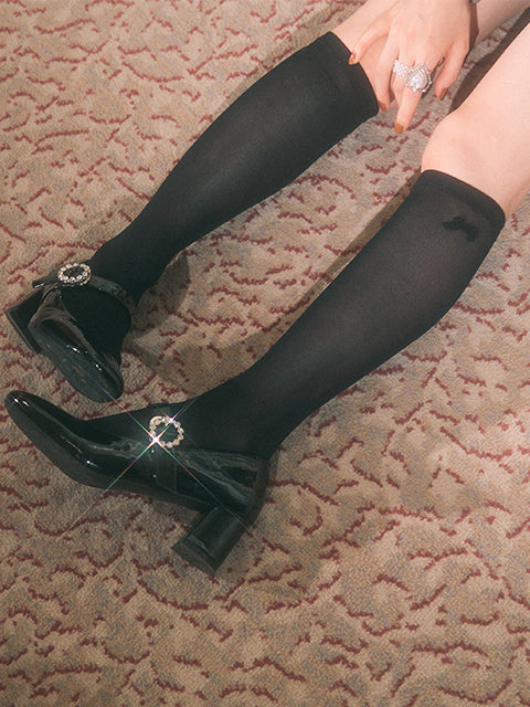 バックルヒールパンプス