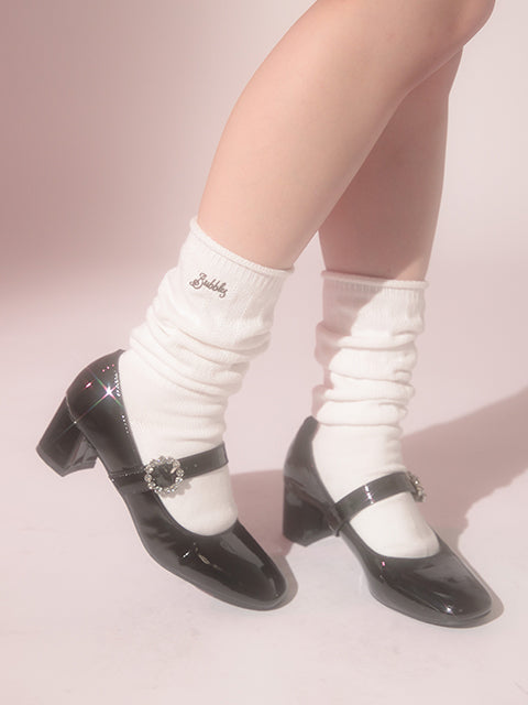 バックルヒールパンプス