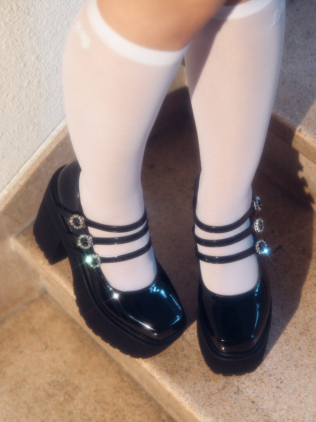 3ストラップビジューシューズ