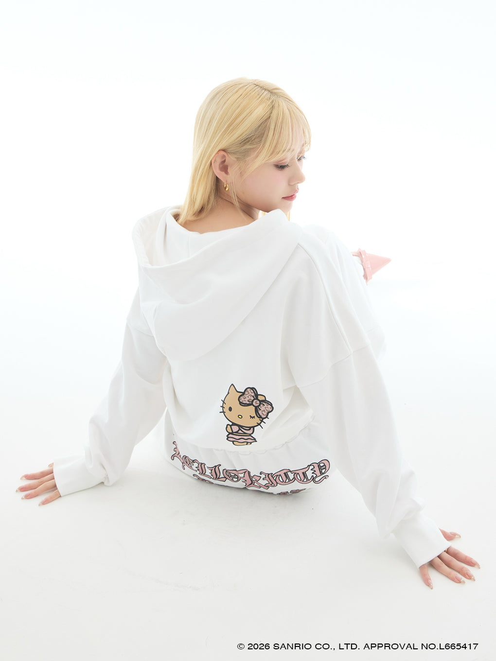 モデル：153cm（着用サイズ：FREE）