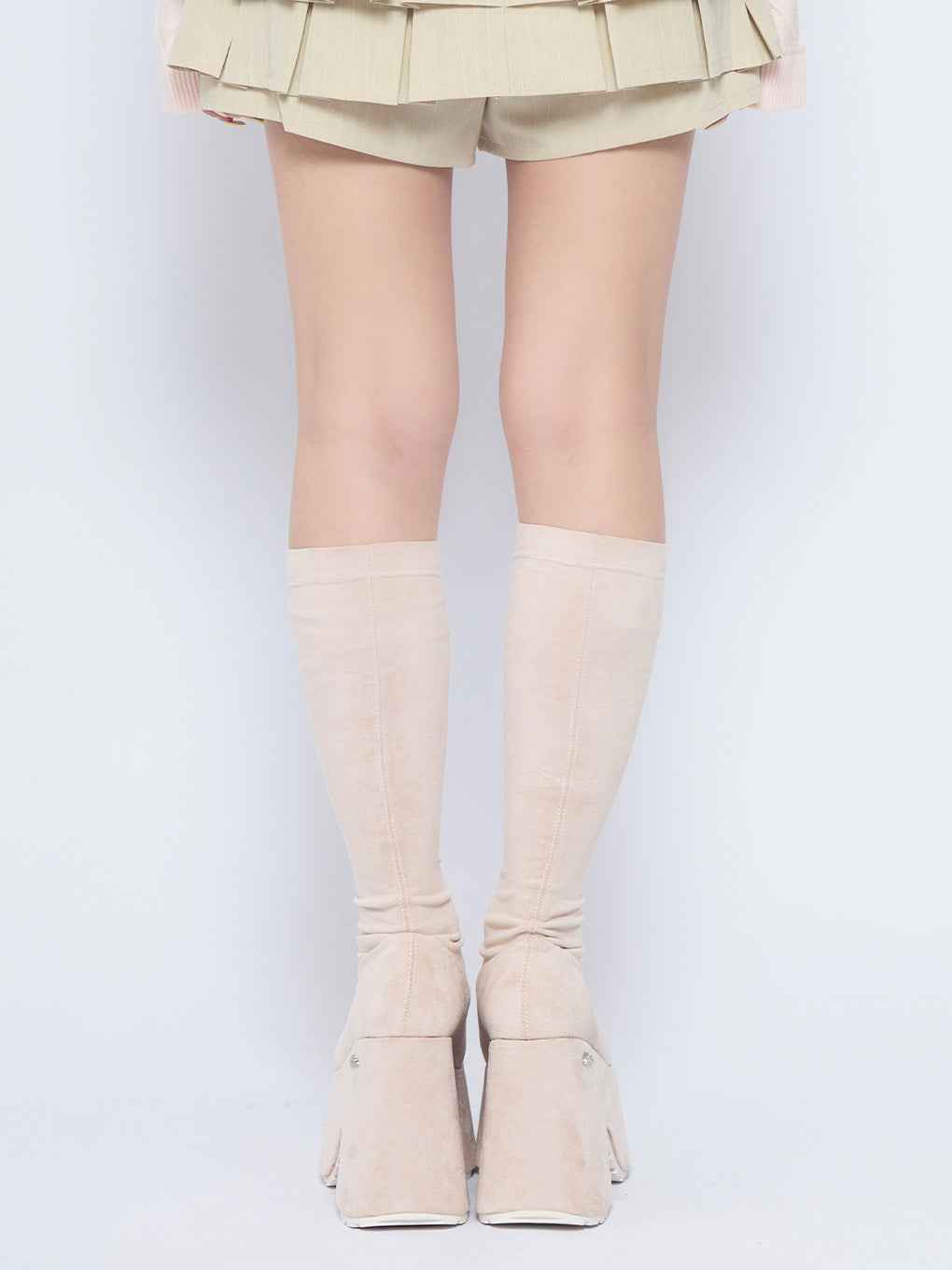 モデル：155cm（着用サイズ：38）