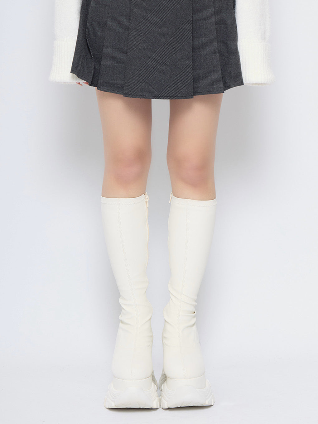 モデル：155cm（着用サイズ：39）