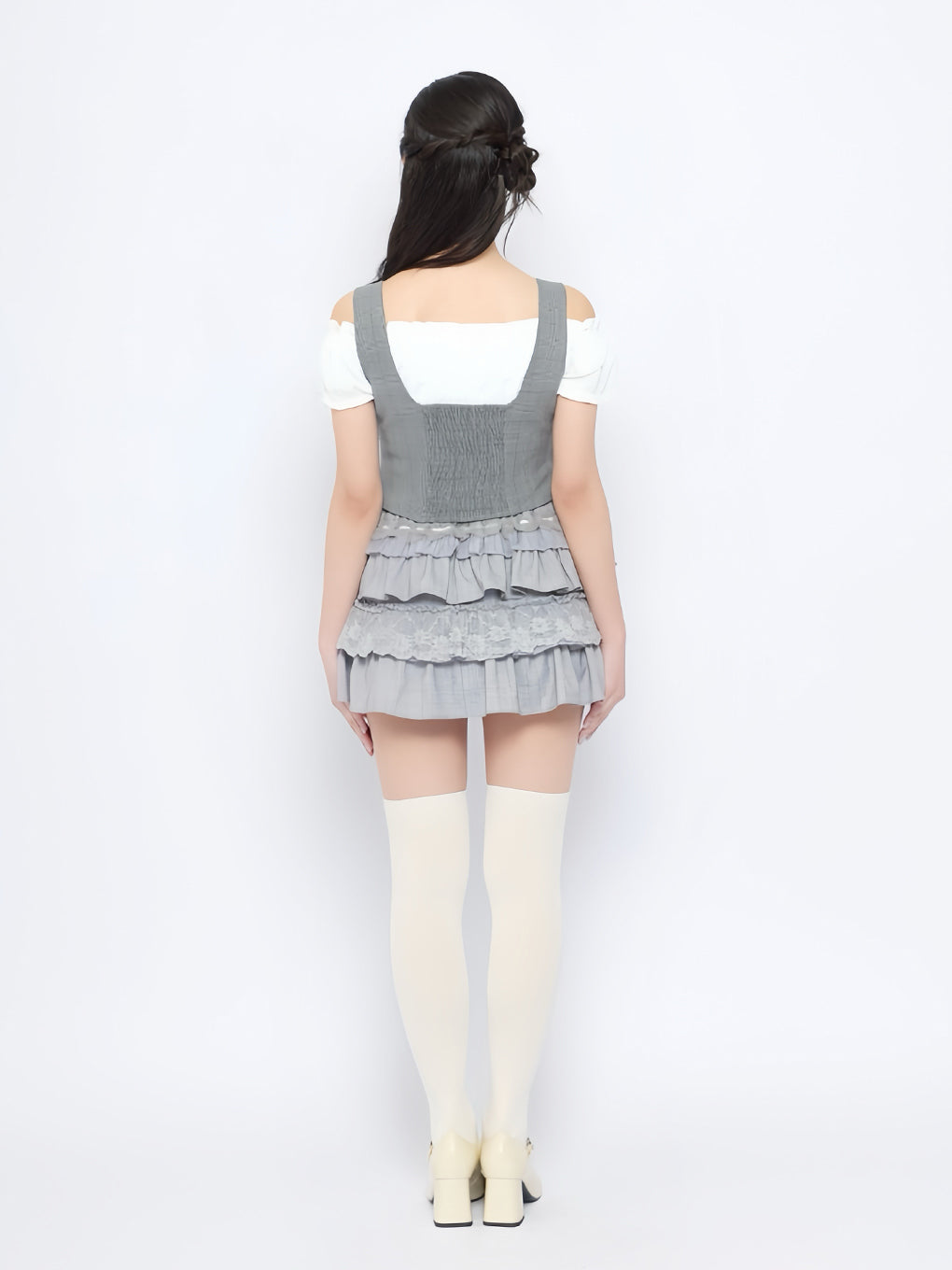 モデル：155cm（着用サイズ：FREE）