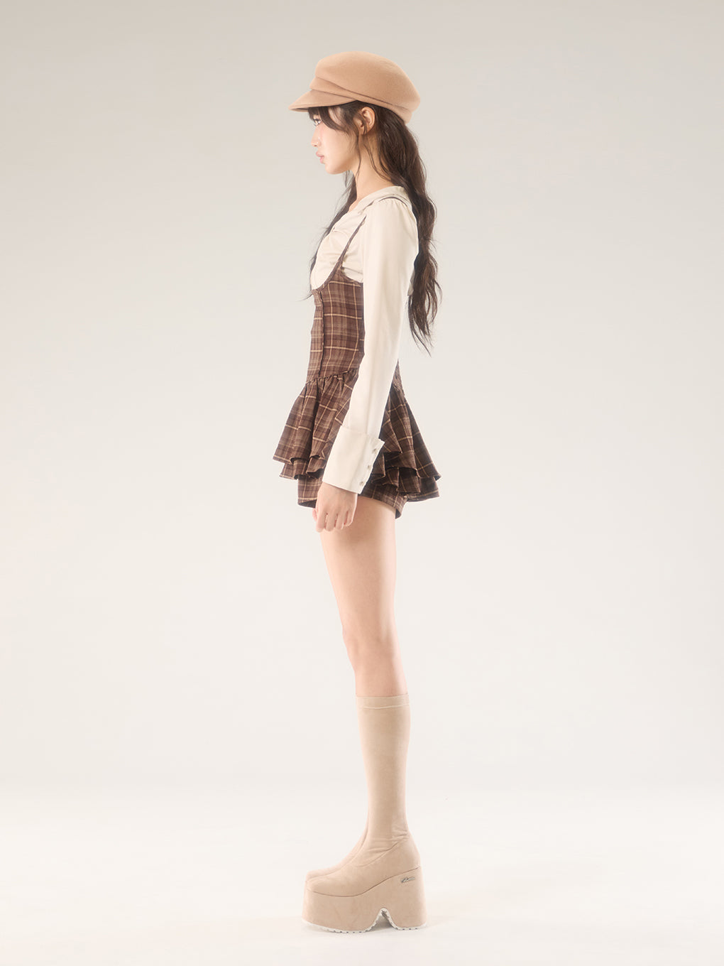 モデル：170cm（着用サイズ：F）