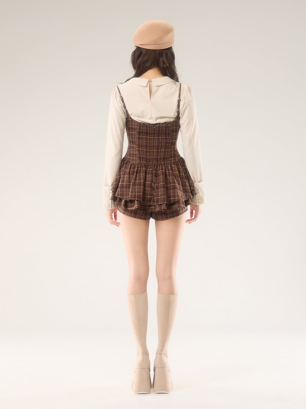 モデル：170cm（着用サイズ：F）