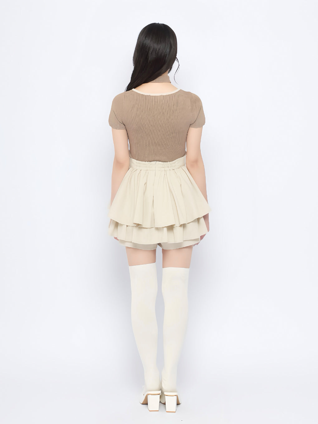 モデル：155cm（着用サイズ：FREE）