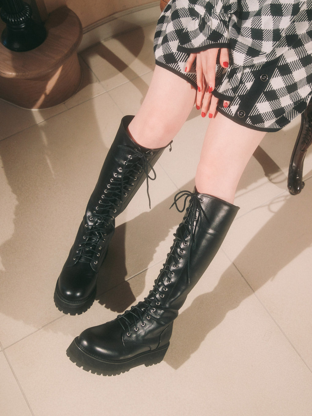 ローヒールロングブーツ